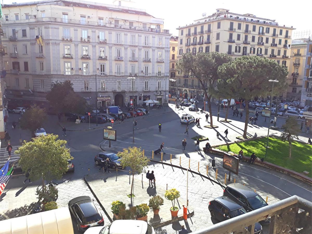 Center Naples