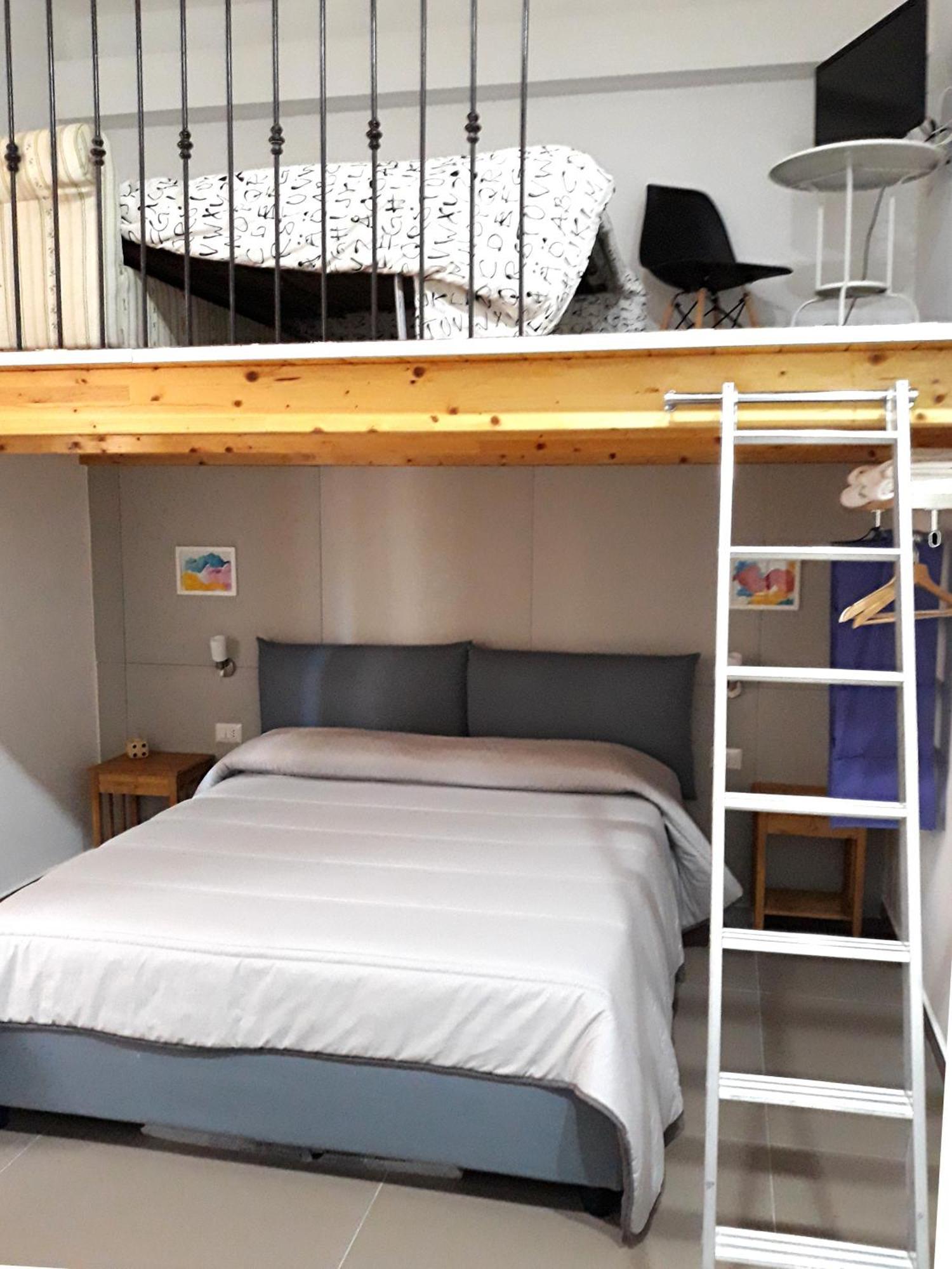 Center Bed & Breakfast