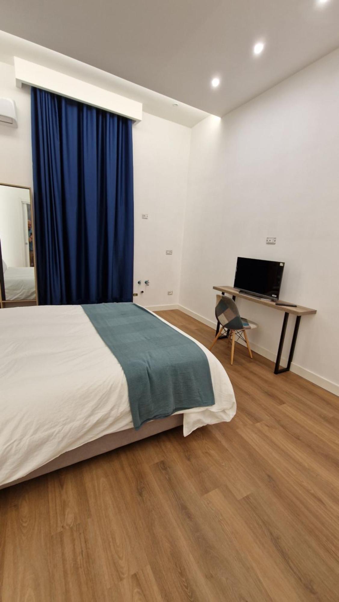 Bed & Breakfast Center 2*